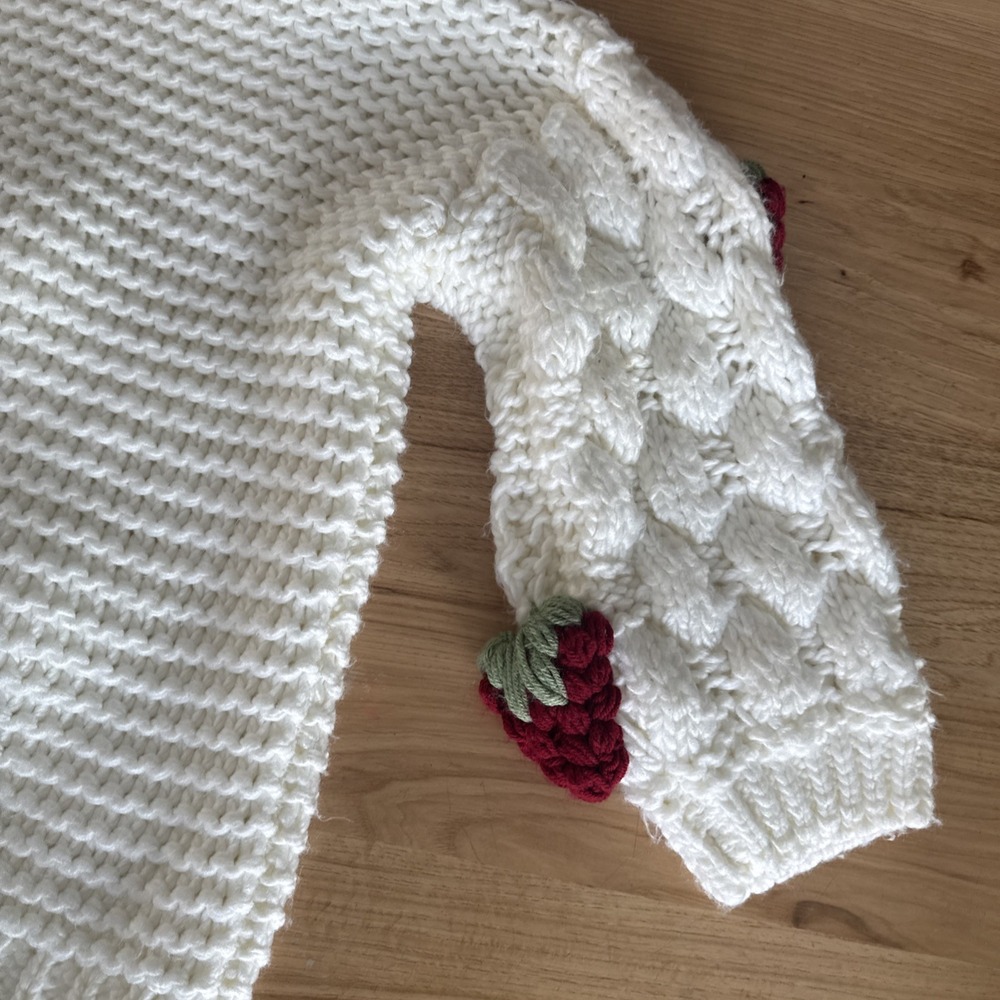 Strawberry Women's Lg Cardigan Sweater White Crochet Open Front Straw Shortcake - Picture 13 of 13
